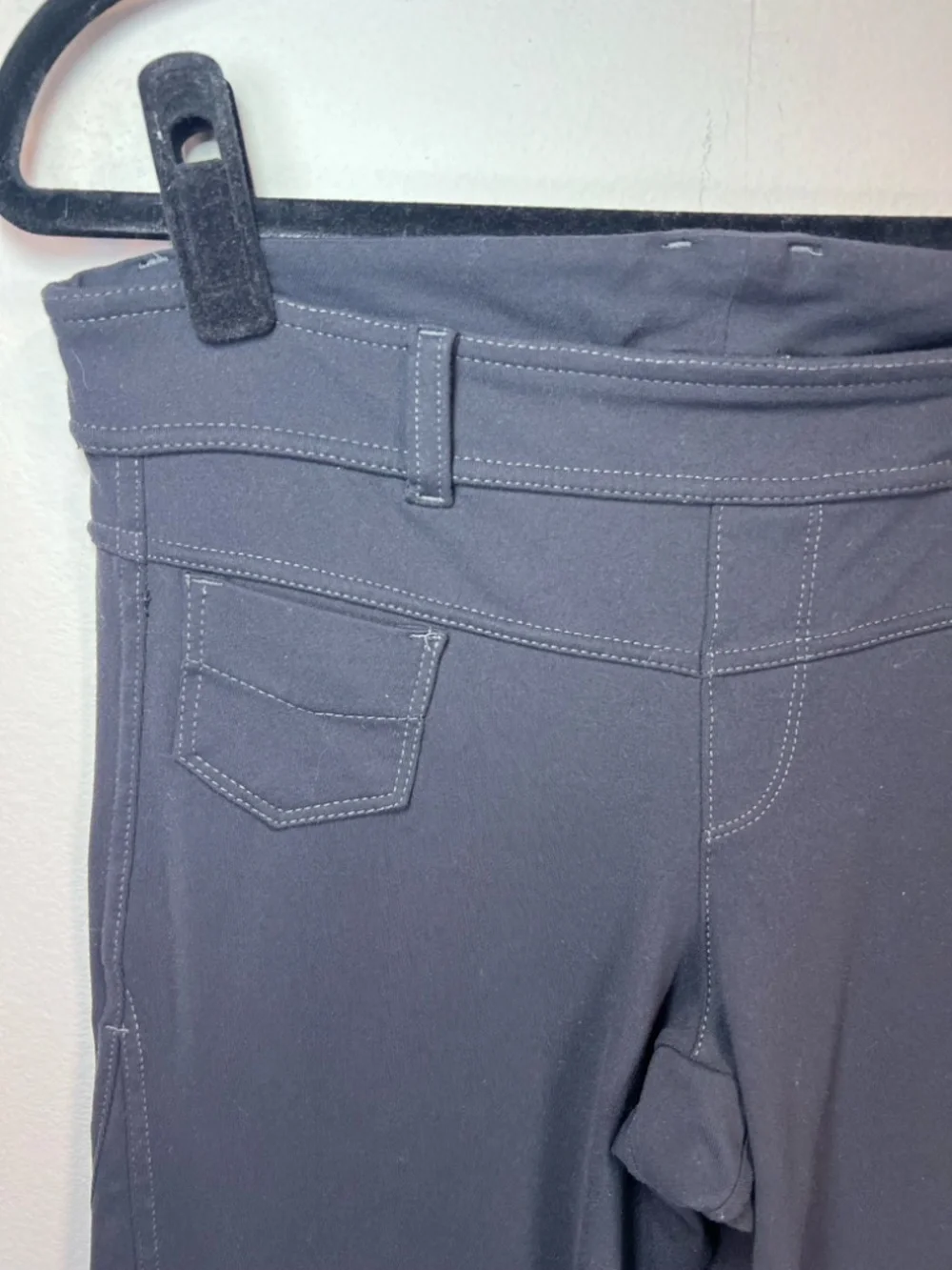 Athleta Pilayo Dipper Pants Dark Gray Pull On Low-Rise Boot-Cut Pockets Sz Small - Picture 4 of 12